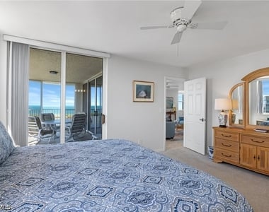 5550 Heron Point Drive - Photo Thumbnail 17