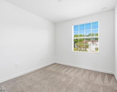 7070 Venice Way - Photo Thumbnail 24