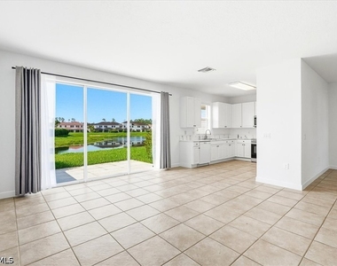 7070 Venice Way - Photo Thumbnail 8