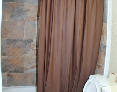 506 Wayside - Photo Thumbnail 3