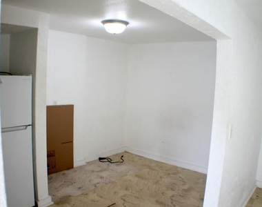 506 Wayside - Photo Thumbnail 2
