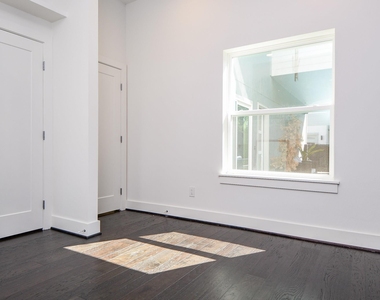 1903 Jack Oak Avenue - Photo Thumbnail 13
