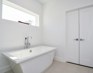 1903 Jack Oak Avenue - Photo Thumbnail 29