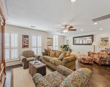 427 N Gate Stone - Photo Thumbnail 20
