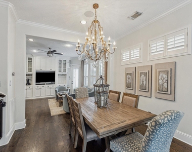 427 N Gate Stone - Photo Thumbnail 3