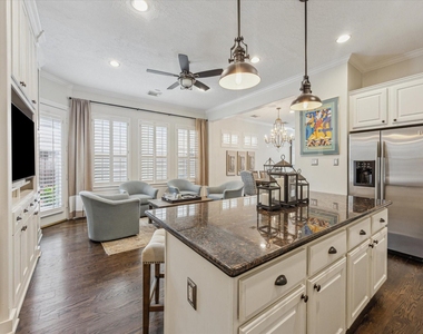 427 N Gate Stone - Photo Thumbnail 8