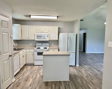 29006 Trinity River Drive - Photo Thumbnail 6