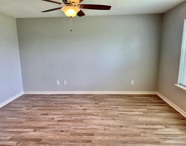 29006 Trinity River Drive - Photo Thumbnail 7