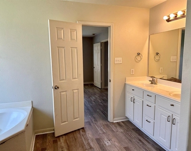 29006 Trinity River Drive - Photo Thumbnail 9