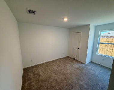 28722 Bottom Grass Trail - Photo Thumbnail 11