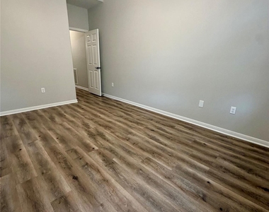 14 Dardenelle Ct - Photo Thumbnail 13