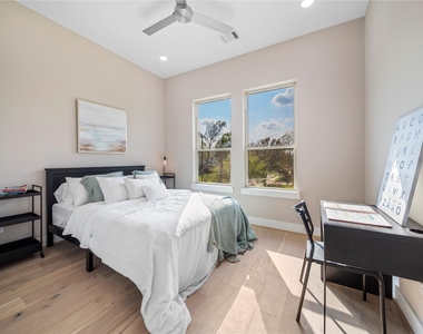303 Queen Sude Lane - Photo Thumbnail 2