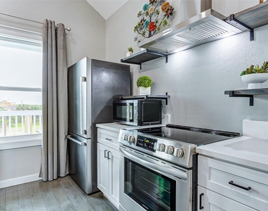 1040 Johnson Road - Photo Thumbnail 17