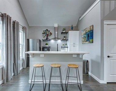 1040 Johnson Road - Photo Thumbnail 13
