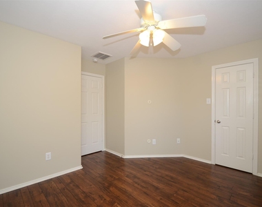5606 Claybeck Lane - Photo Thumbnail 22