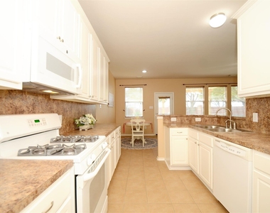 5606 Claybeck Lane - Photo Thumbnail 8