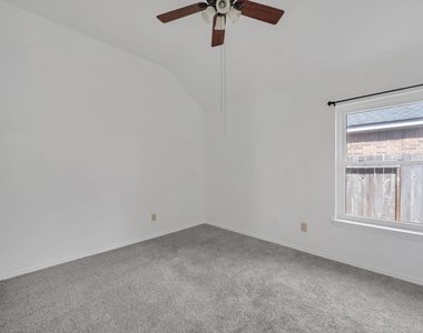 28223 Fantail Drive - Photo Thumbnail 14