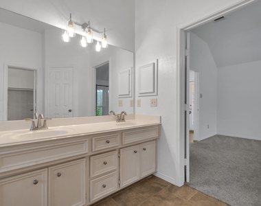 28223 Fantail Drive - Photo Thumbnail 12