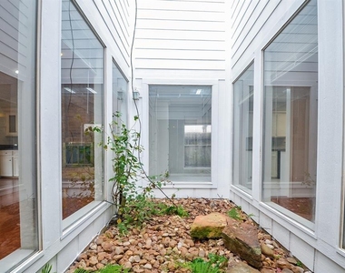 15815 Boulder Oaks Drive - Photo Thumbnail 21