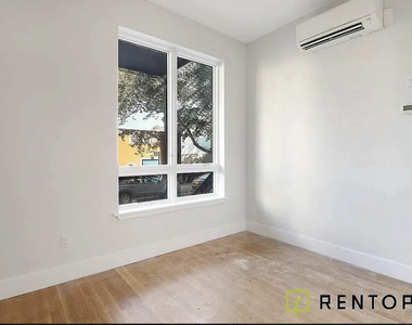 77 Berry Street - Photo Thumbnail 4