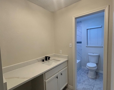 22707 Cranberry Trail - Photo Thumbnail 8