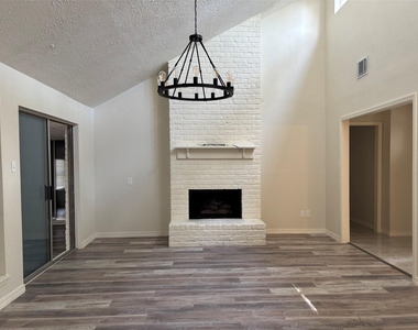 22707 Cranberry Trail - Photo Thumbnail 4