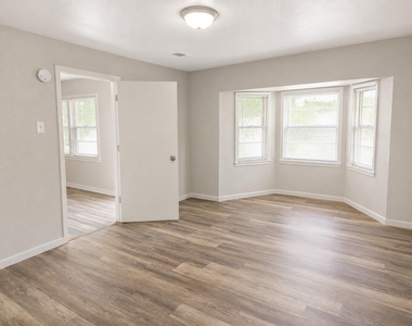 2914 Tarpey Avenue - Photo Thumbnail 5
