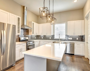 1304 W 23rd Street - Photo Thumbnail 6