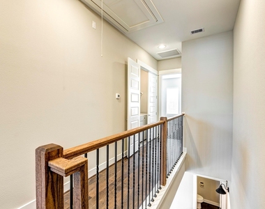1304 W 23rd Street - Photo Thumbnail 11