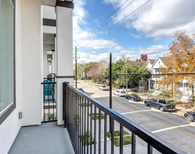 1304 W 23rd Street - Photo Thumbnail 9