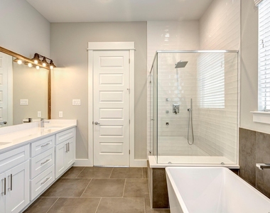 1304 W 23rd Street - Photo Thumbnail 14