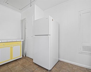 2406 Southgate Boulevard - Photo Thumbnail 14