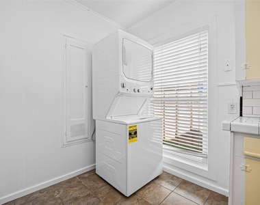 2406 Southgate Boulevard - Photo Thumbnail 13