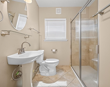 2406 Southgate Boulevard - Photo Thumbnail 21