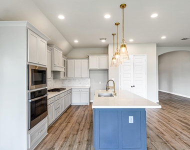 7327 Camden Crestwood Way - Photo Thumbnail 18
