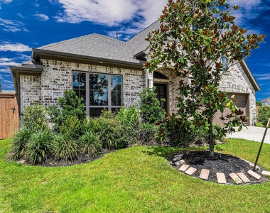 7327 Camden Crestwood Way - Photo Thumbnail 2