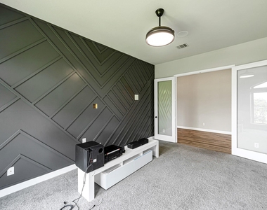 7327 Camden Crestwood Way - Photo Thumbnail 14