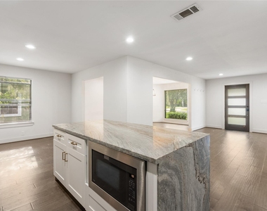 7307 Raton Street - Photo Thumbnail 13