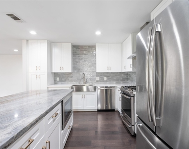 7307 Raton Street - Photo Thumbnail 10