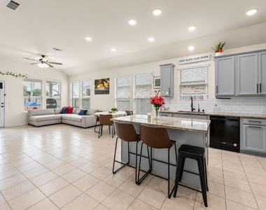 11410 Cypress Elm Court - Photo Thumbnail 8
