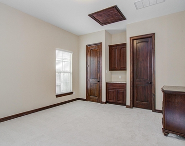 5711 Avon Landing Lane - Photo Thumbnail 44