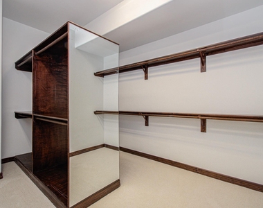 5711 Avon Landing Lane - Photo Thumbnail 25