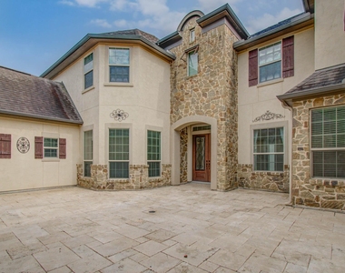 5711 Avon Landing Lane - Photo Thumbnail 2