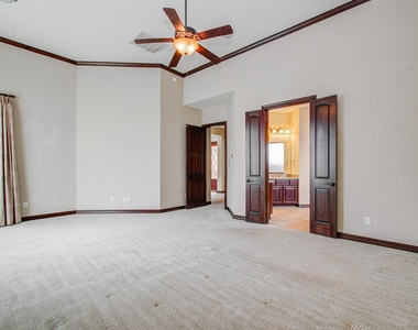 5711 Avon Landing Lane - Photo Thumbnail 19