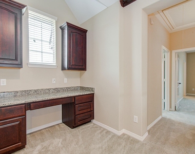5711 Avon Landing Lane - Photo Thumbnail 28