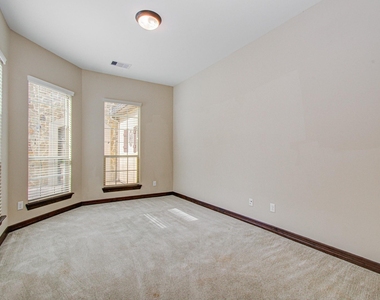 5711 Avon Landing Lane - Photo Thumbnail 17