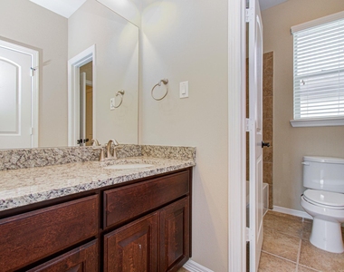 5711 Avon Landing Lane - Photo Thumbnail 31