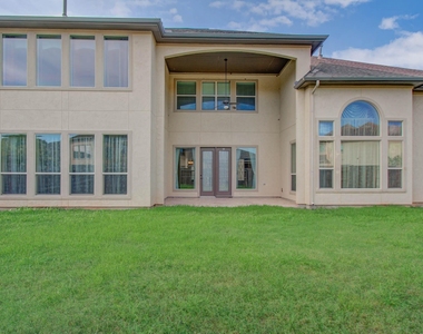 5711 Avon Landing Lane - Photo Thumbnail 49