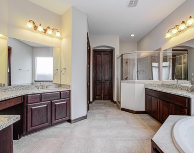 5711 Avon Landing Lane - Photo Thumbnail 20