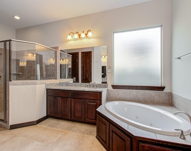 5711 Avon Landing Lane - Photo Thumbnail 23